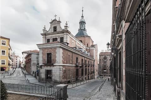 Free Tour Madrid Leyendas y Misterios - Calle del Sacramento