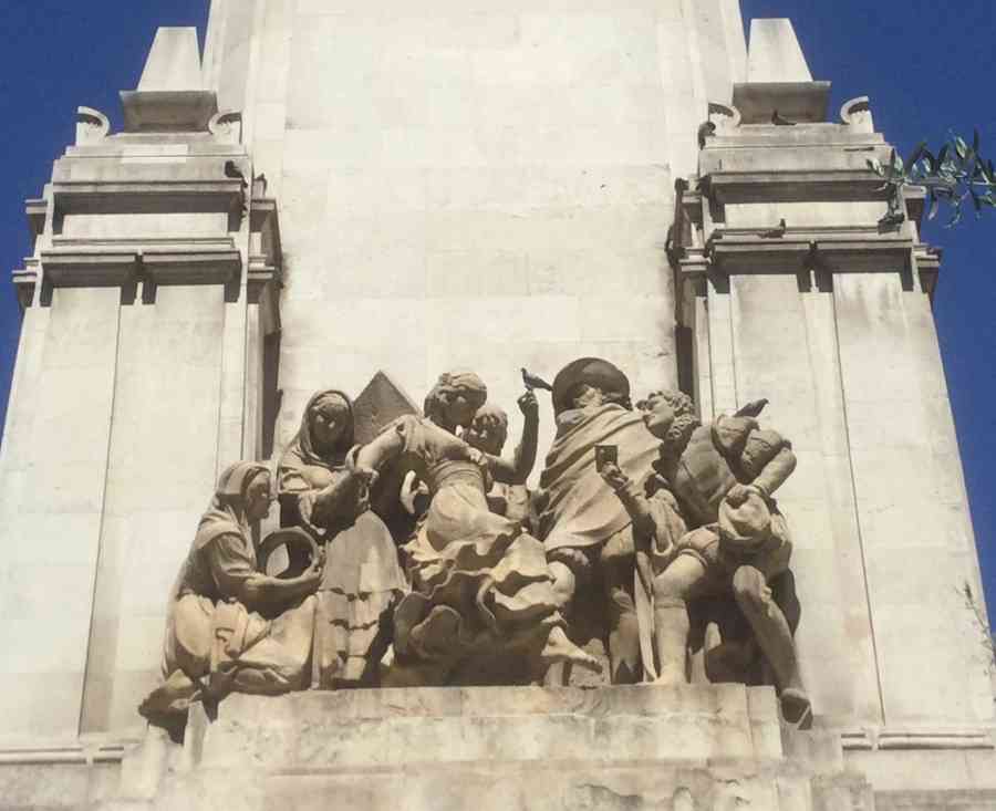 Monumento Miguel de Cervantes Plaza de España Madrid La Gitanilla