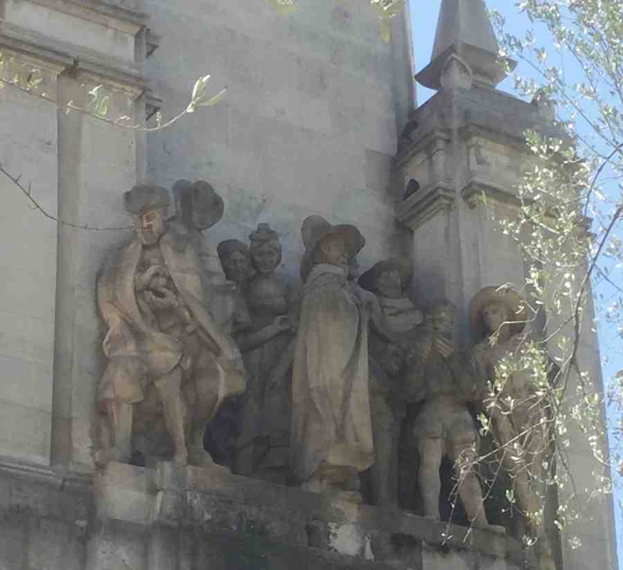 Monumento Miguel de Cervantes Plaza de España Madrid Rinconete y Cortadillo